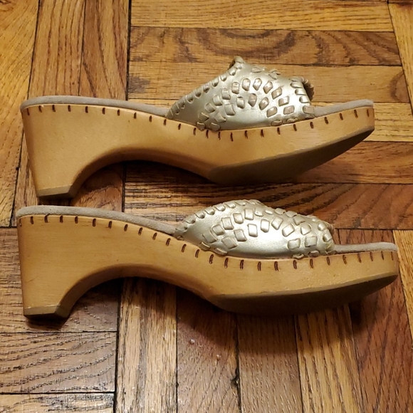 Jack Rogers gold leather mules - 8 - Picture 2 of 5